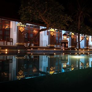 Bali Sunset Hotel